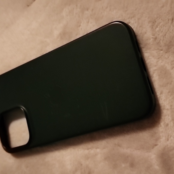 Apple IPhone 14 pro max leather case - Picture 3 of 4